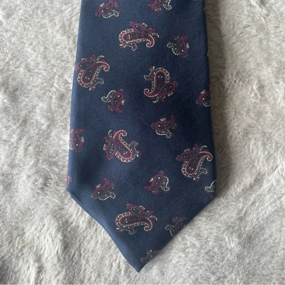 Christian Dior vintage Elegant Paisley Men's Tie - Navy and Red